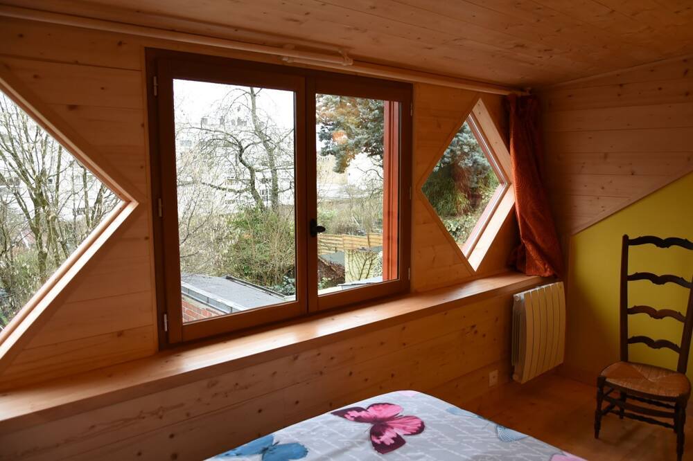 Photo of Bedroom in Charleville-Mezieres