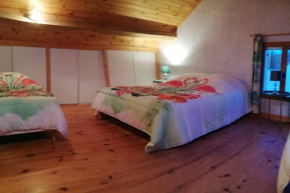Photo of Bedroom in Savigny-Poil-Fol