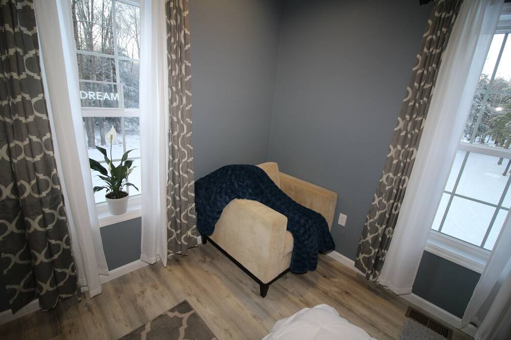 Photo of Others in Monticello