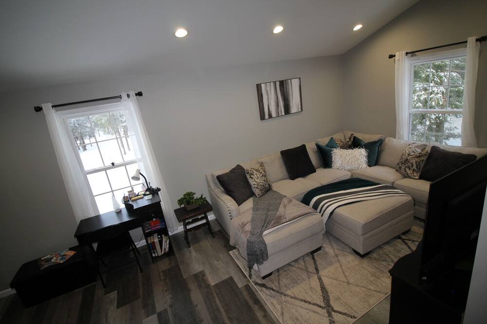 Photo of Livingroom in Monticello