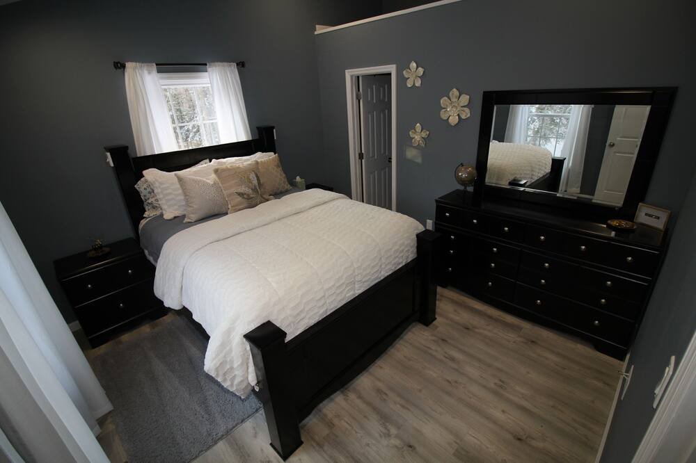 Photo of Bedroom in Monticello