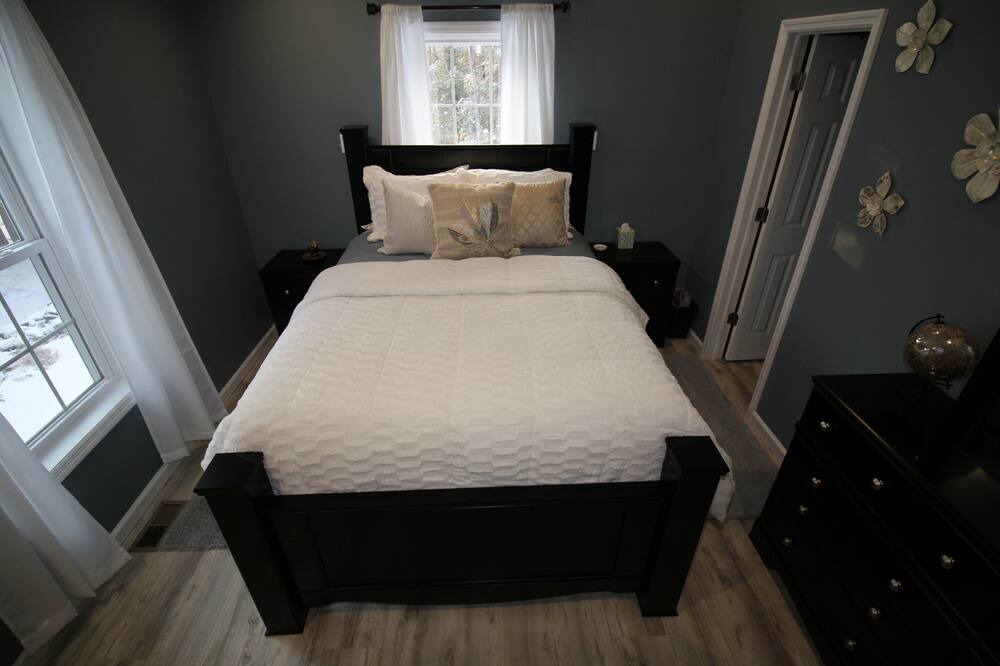 Photo of Bedroom in Monticello