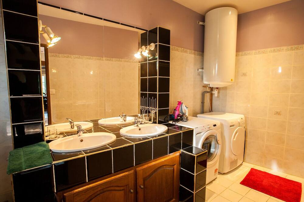 Photo of Bathroom in Civray-de-Touraine