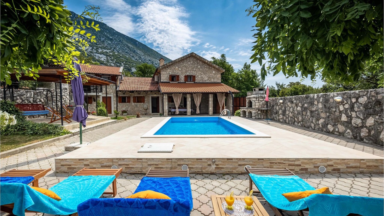 Photo of Outdoor in Drivenik