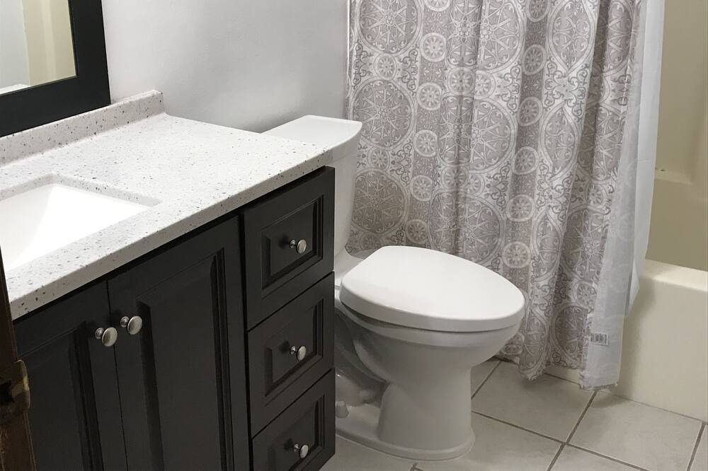 Photo of Bathroom in Highwood