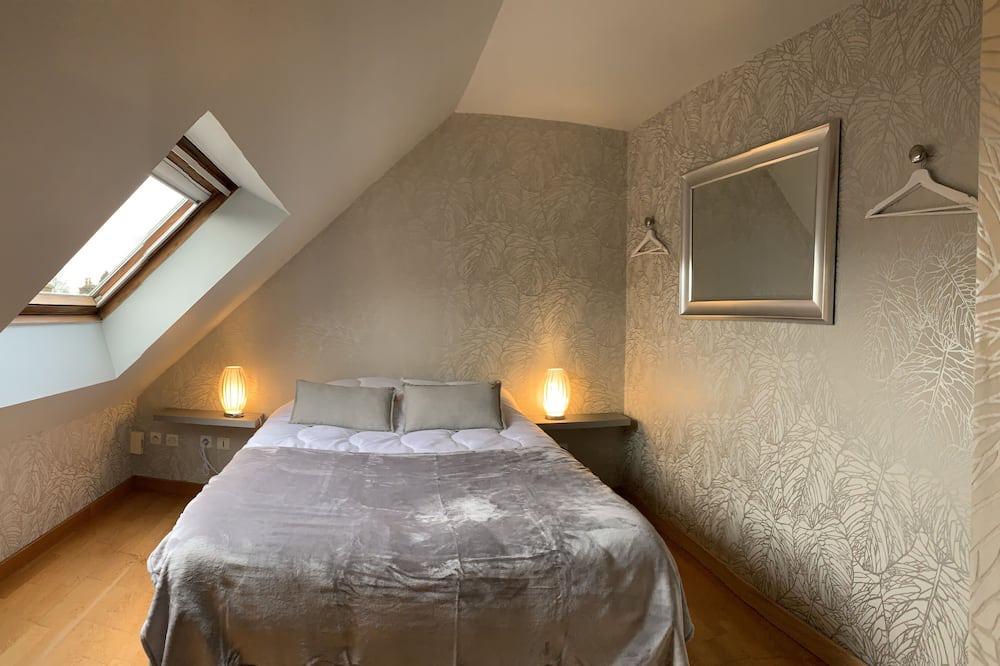 Photo of Bedroom in Villedieu-les-Poeles