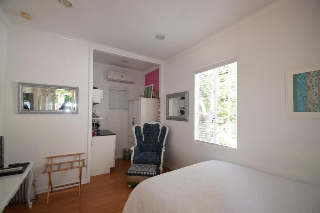Photo of Bedroom in Pico - Robertson