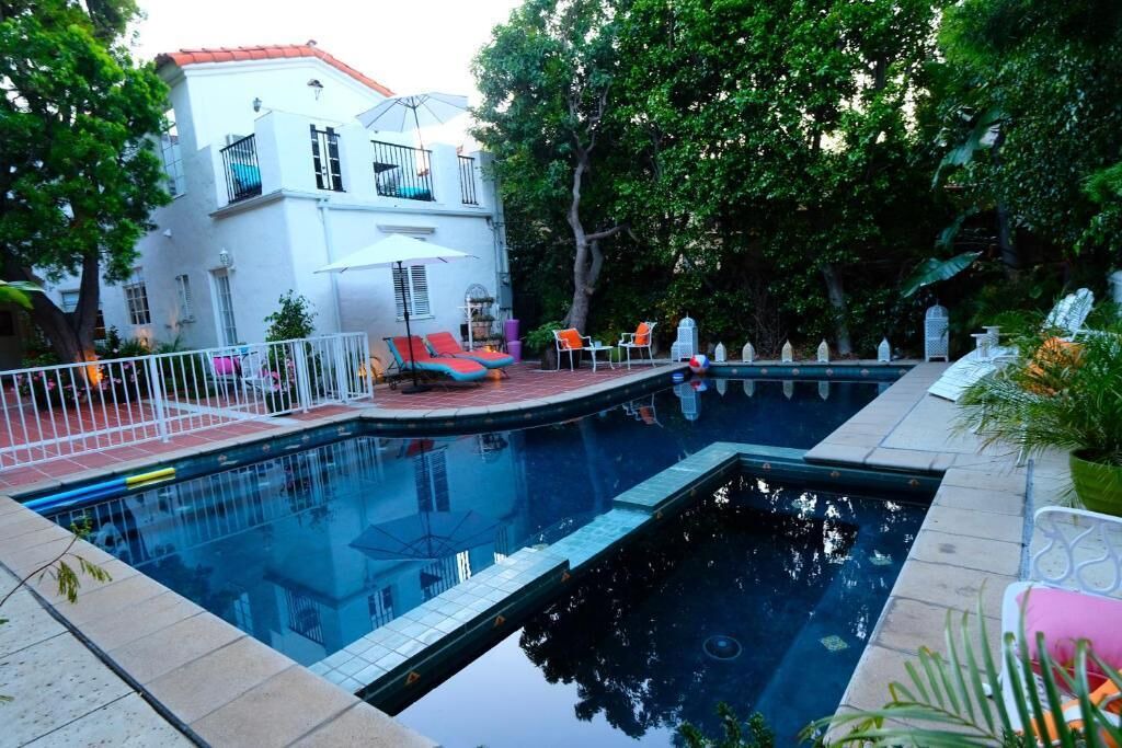 Photo of Outdoor in Pico - Robertson