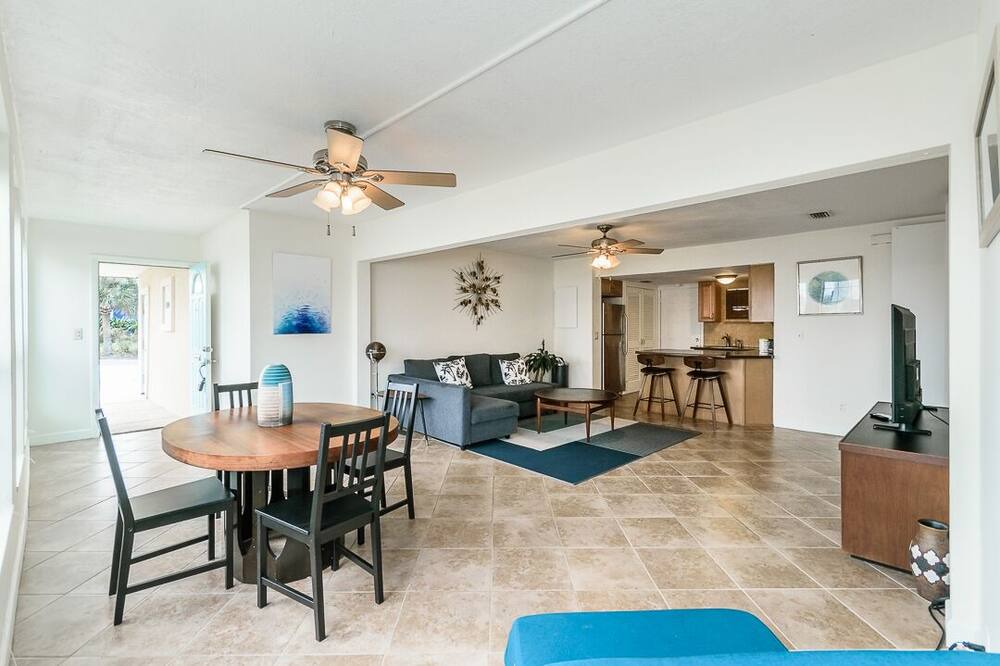 Photo of Others in Neptune Beach