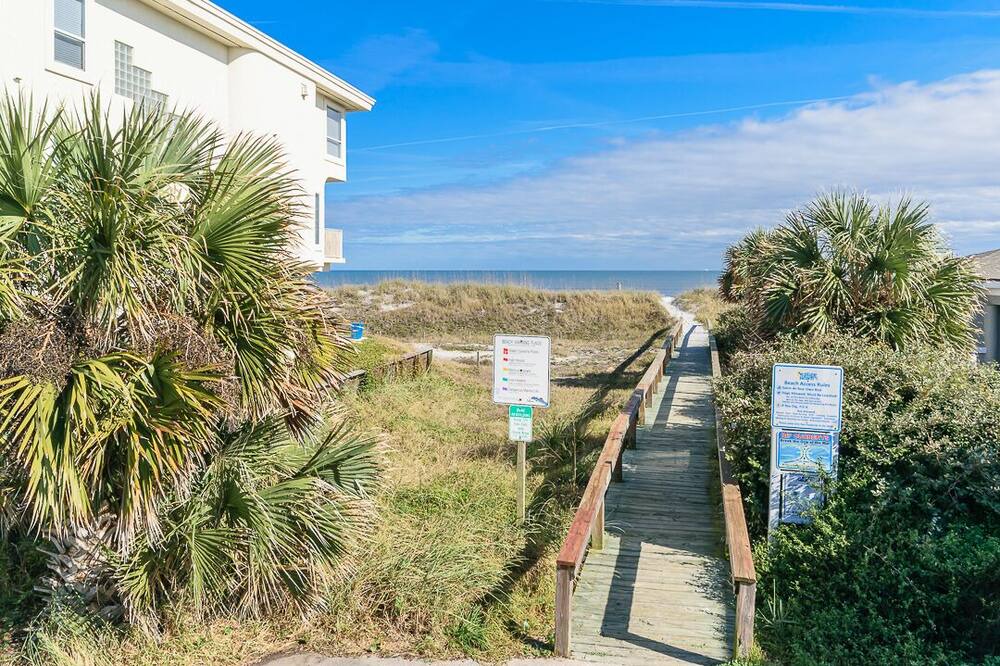 Photo of Others in Neptune Beach