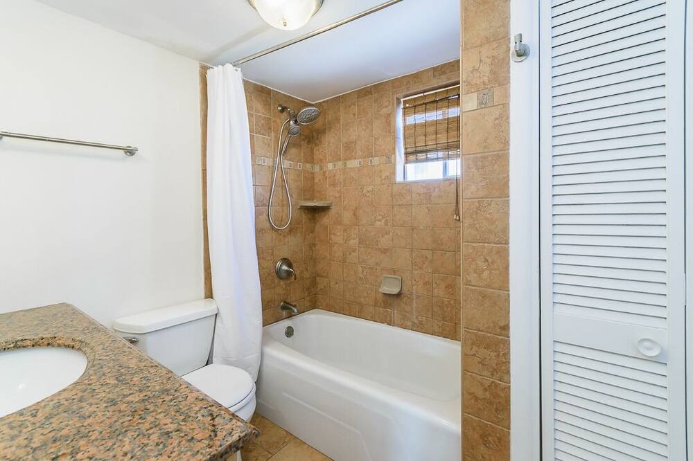 Photo of Bathroom in Neptune Beach