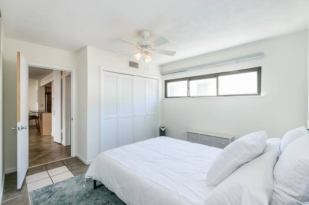 Photo of Bedroom in Neptune Beach