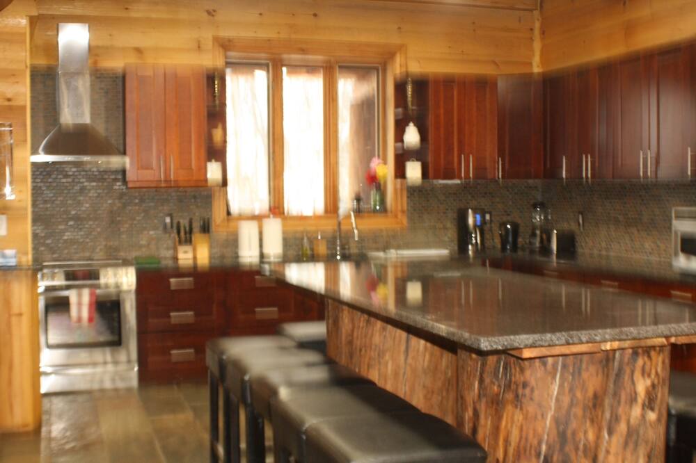Photo of Kitchen in Wentworth-Nord