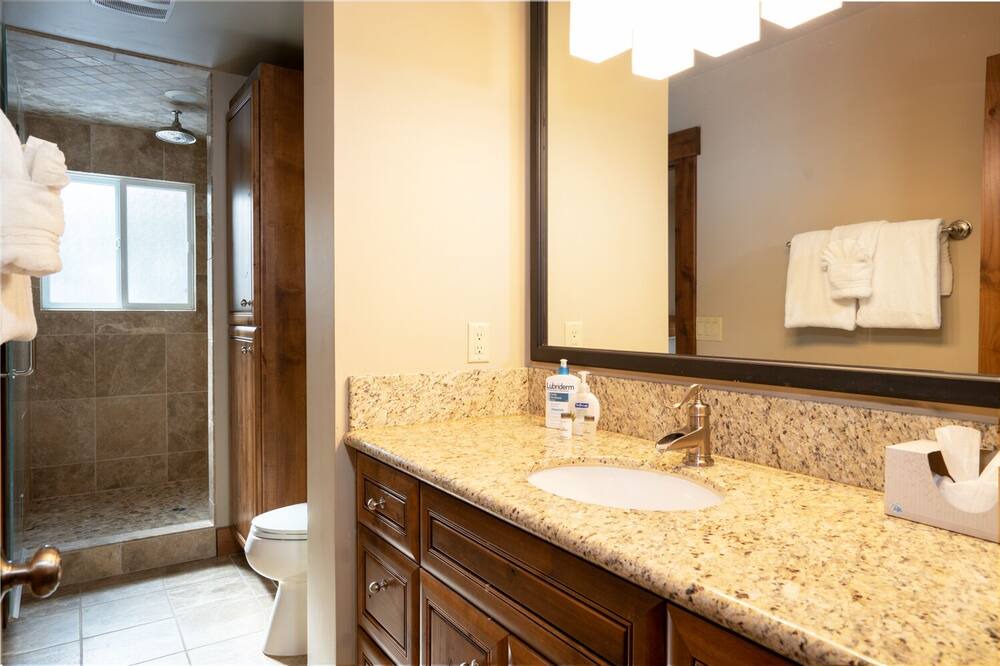 Photo of Bathroom in Ridgewood
