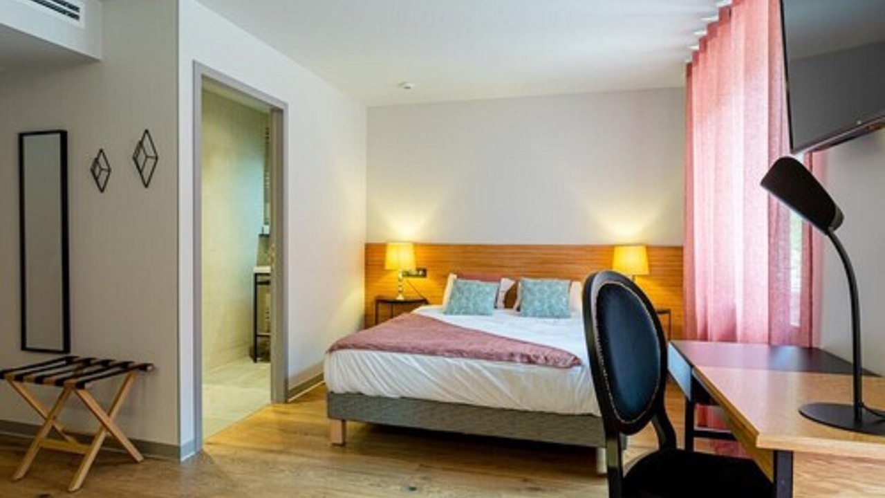 Photo of Bedroom in Savigny-les-Beaune