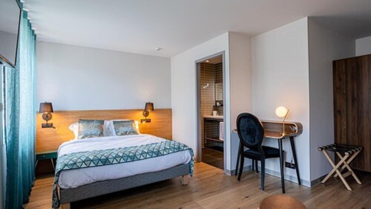 Photo of Bedroom in Savigny-les-Beaune