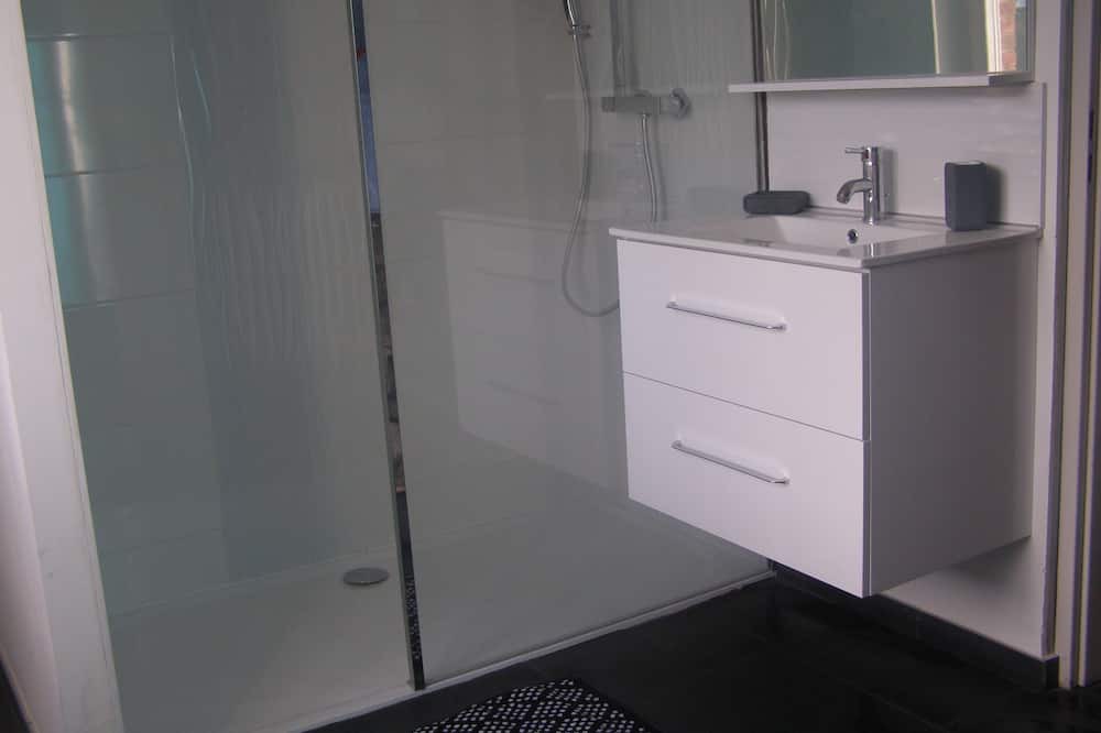 Photo of Bathroom in Vimy