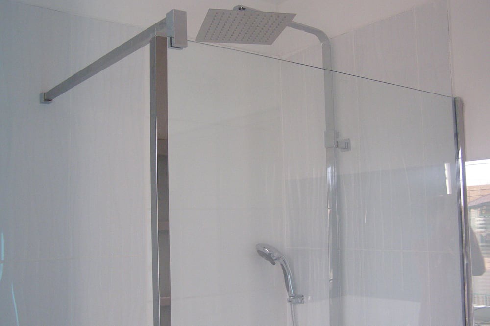Photo of Bathroom in Vimy