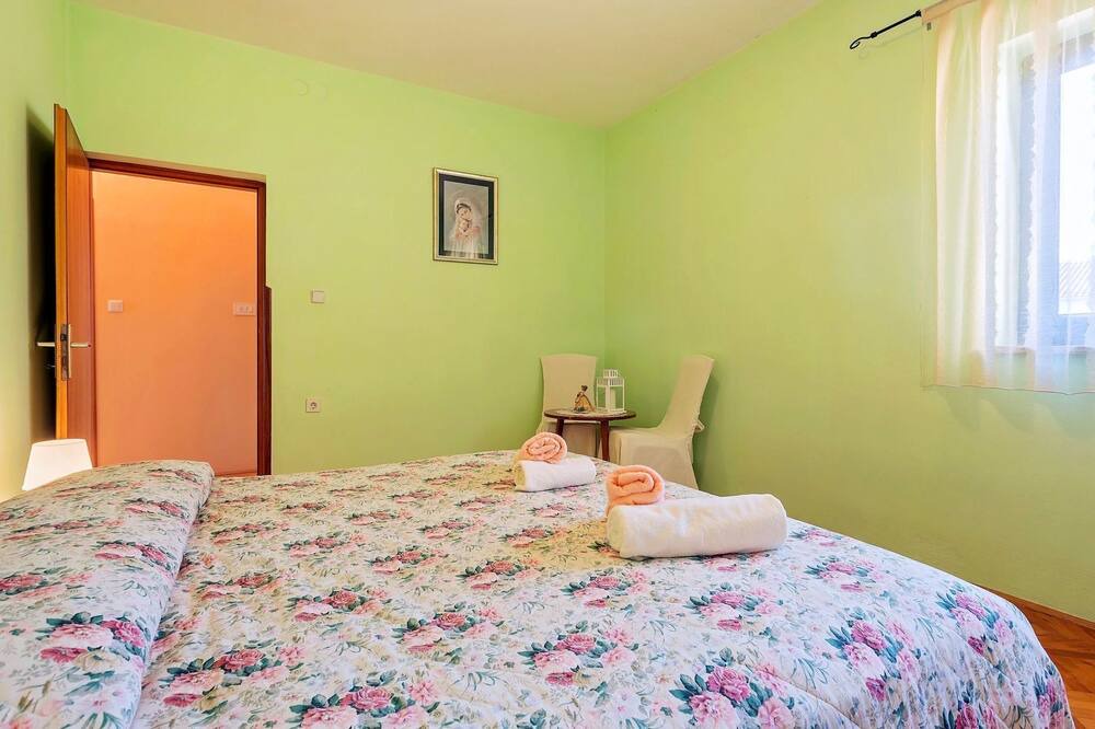 Photo of Bedroom in Skropeti
