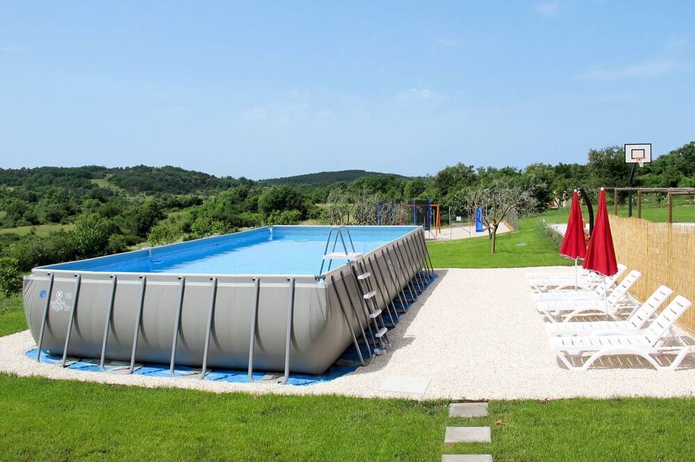 Photo of Outdoor in Skropeti