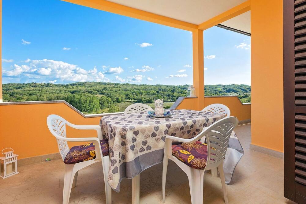 Photo of Bedroom in Skropeti