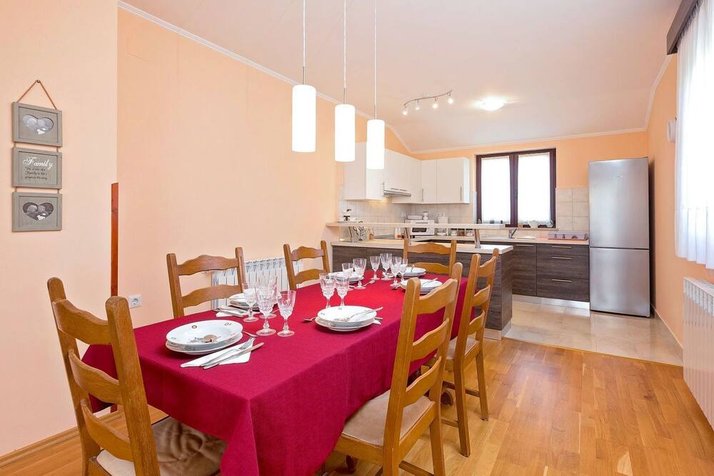Photo of Bedroom in Skropeti