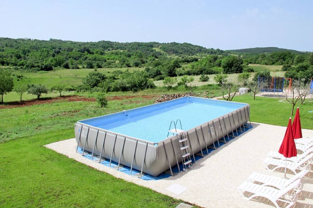 Photo of Outdoor in Skropeti