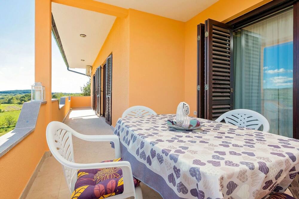 Photo of Bedroom in Skropeti