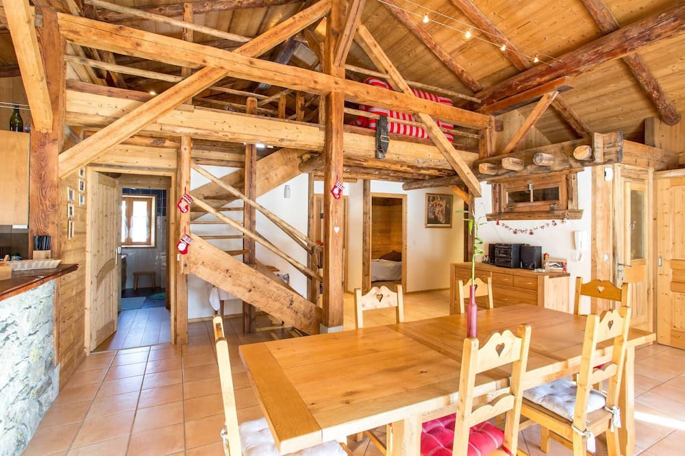 Photo of Livingroom in Montroc