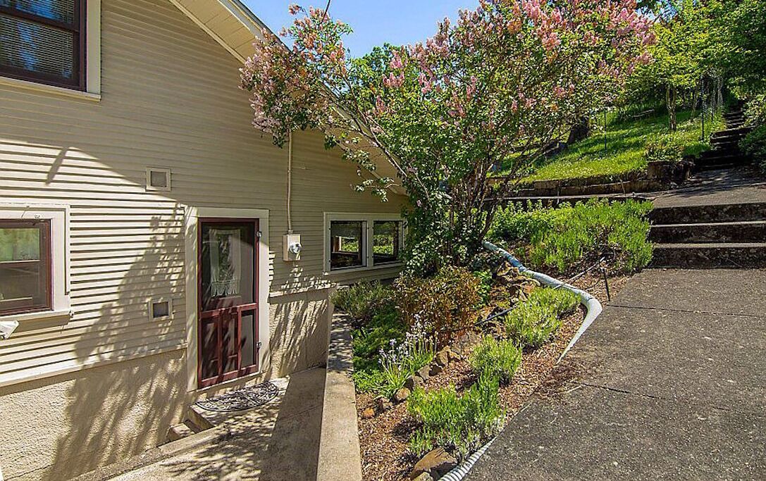 Photo of Outdoor in Roseburg