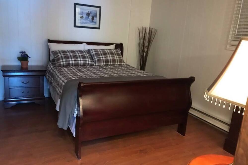 Photo of Bedroom in Saint-Sauveur