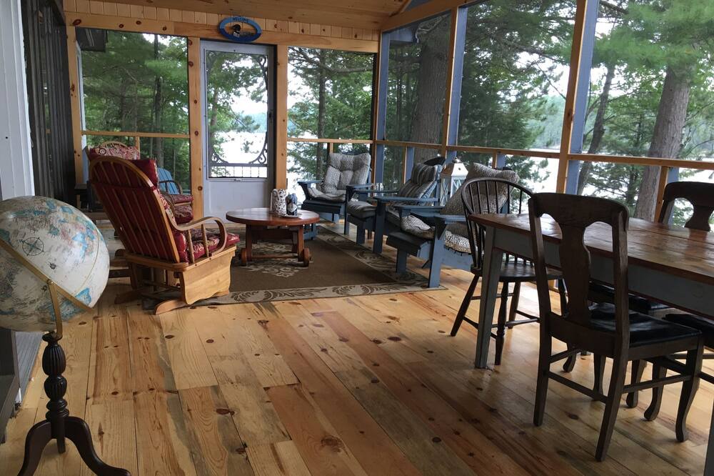 Photo of Patio Balcony in Gilmour