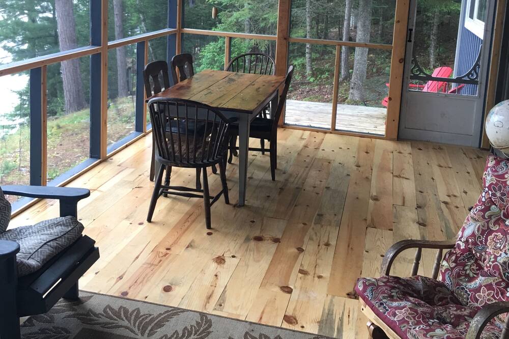Photo of Patio Balcony in Gilmour