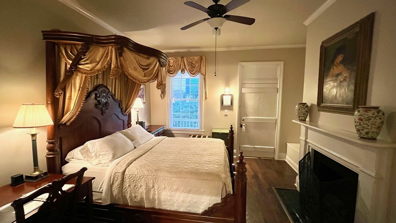 Photo of Bedroom in Vicksburg
