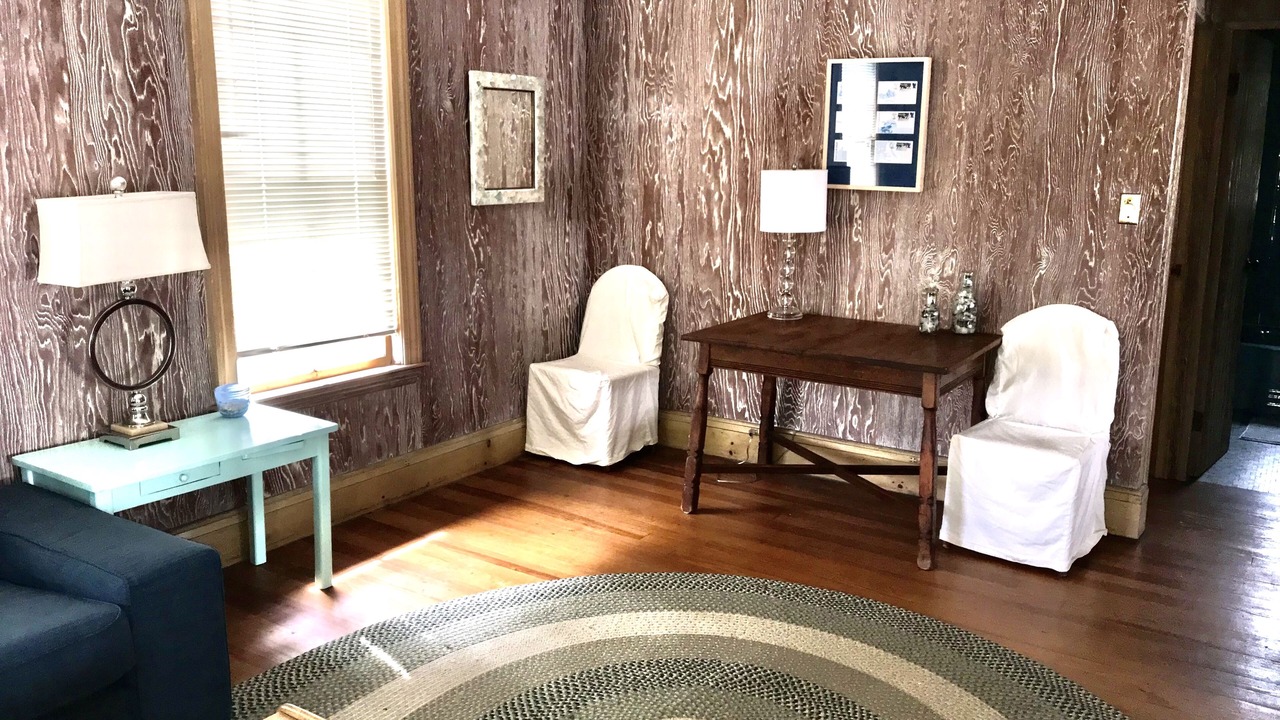 Photo of Livingroom in Waveland