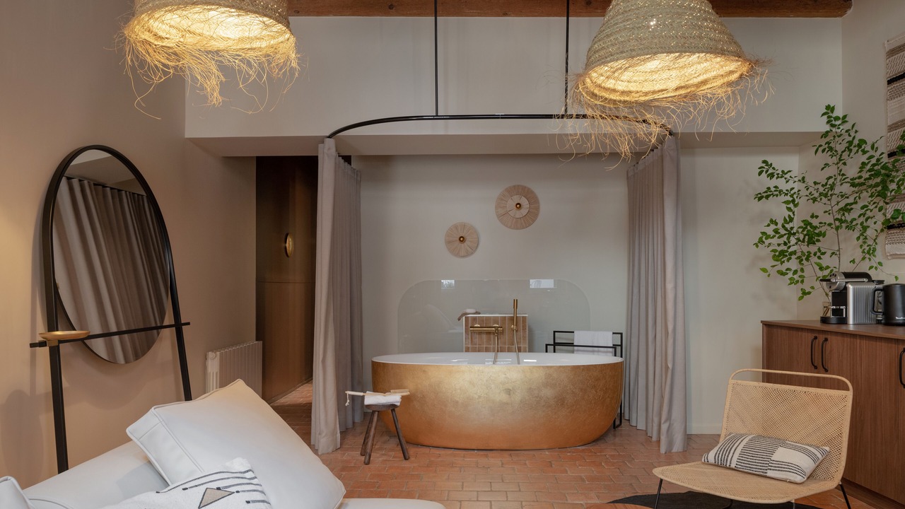 Photo of Others in Old Lyon