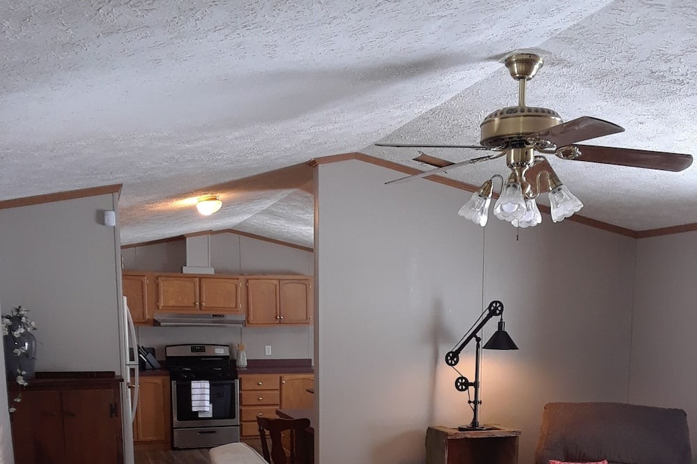 Photo of Livingroom in Genesee