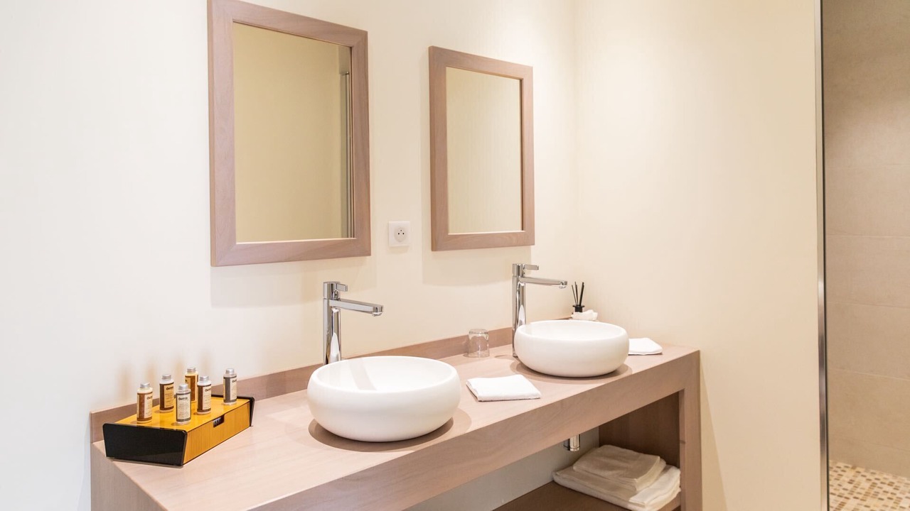 Photo of Bathroom in Saint-Estephe