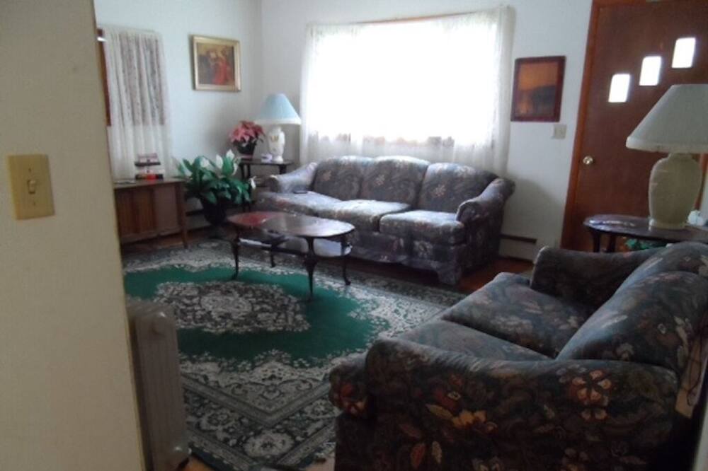 Photo of Livingroom in South Butler