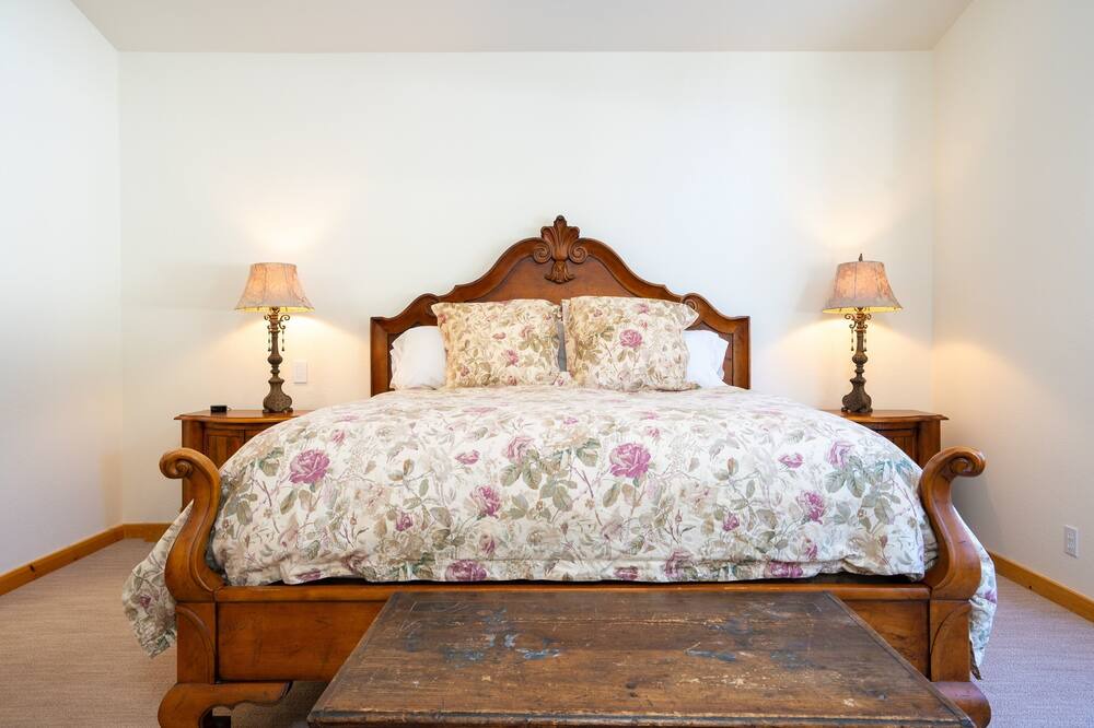 Photo of Bedroom in Tahoe City