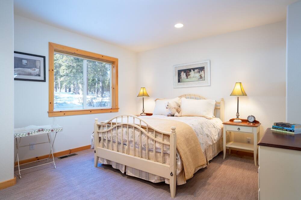 Photo of Bedroom in Tahoe City