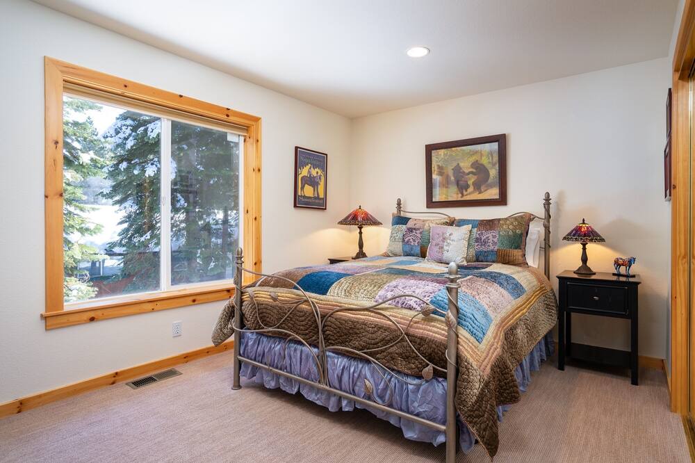 Photo of Bedroom in Tahoe City