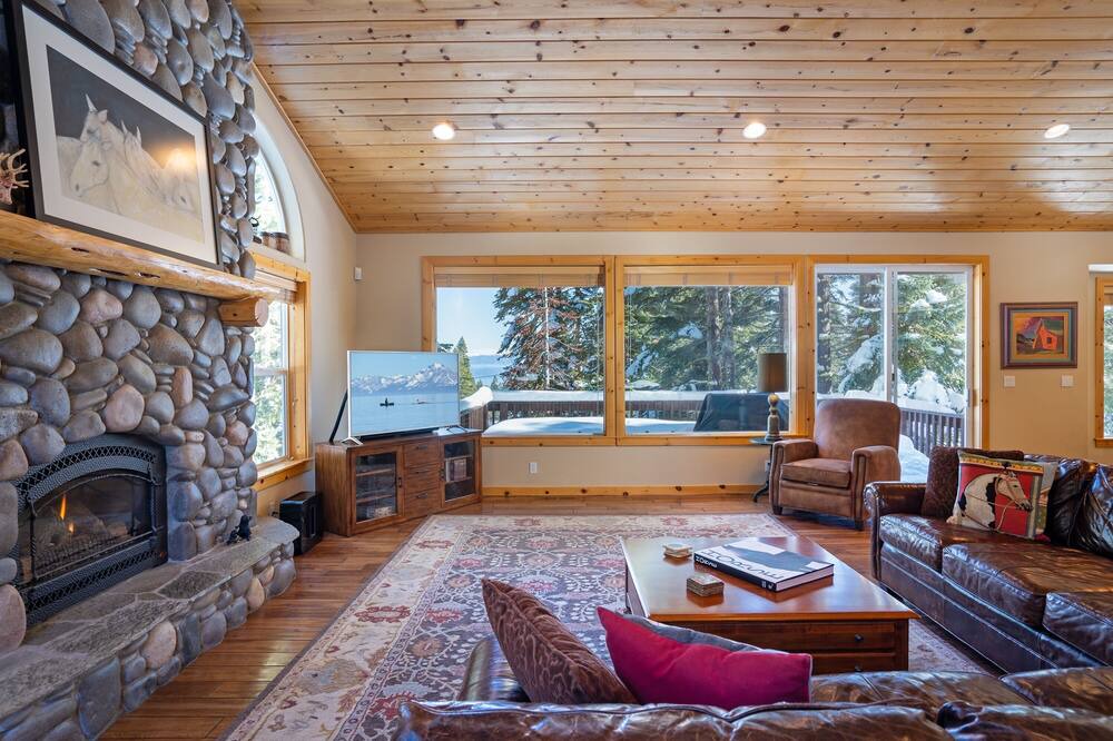Photo of Livingroom in Tahoe City