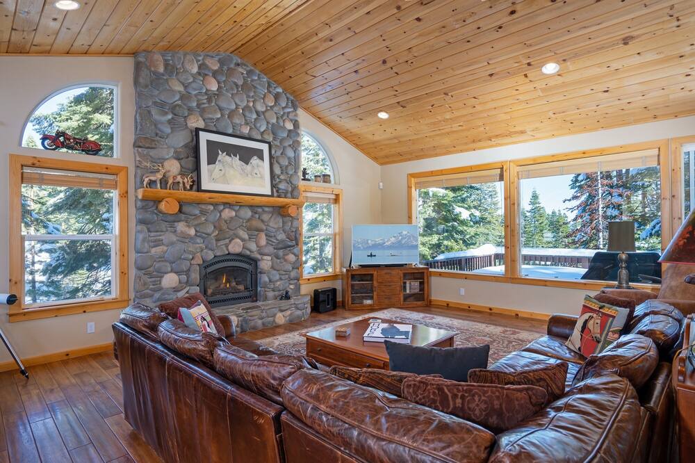 Photo of Livingroom in Tahoe City