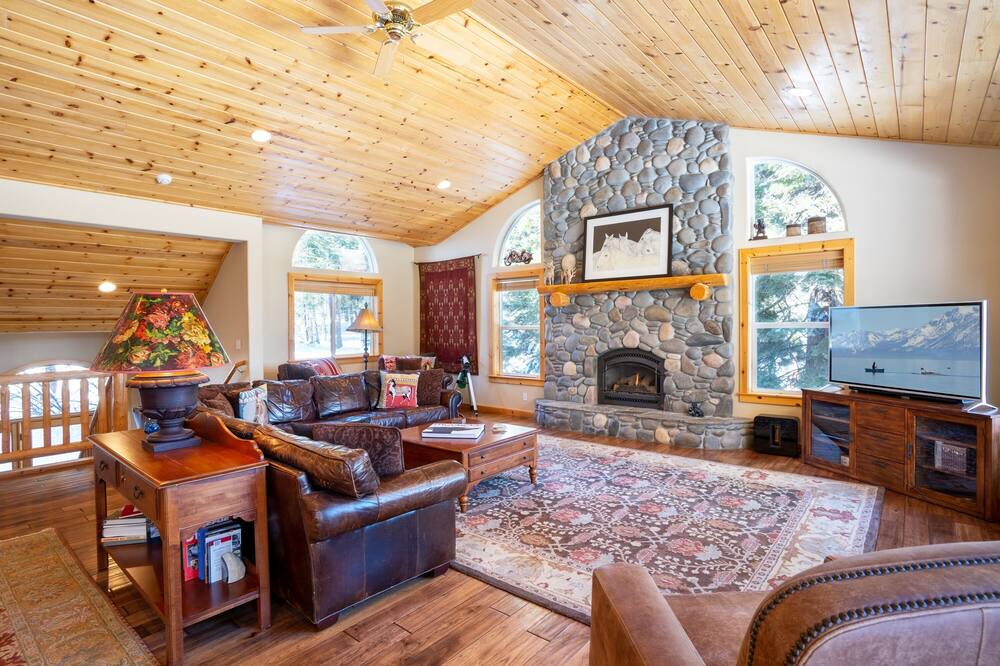 Photo of Livingroom in Tahoe City