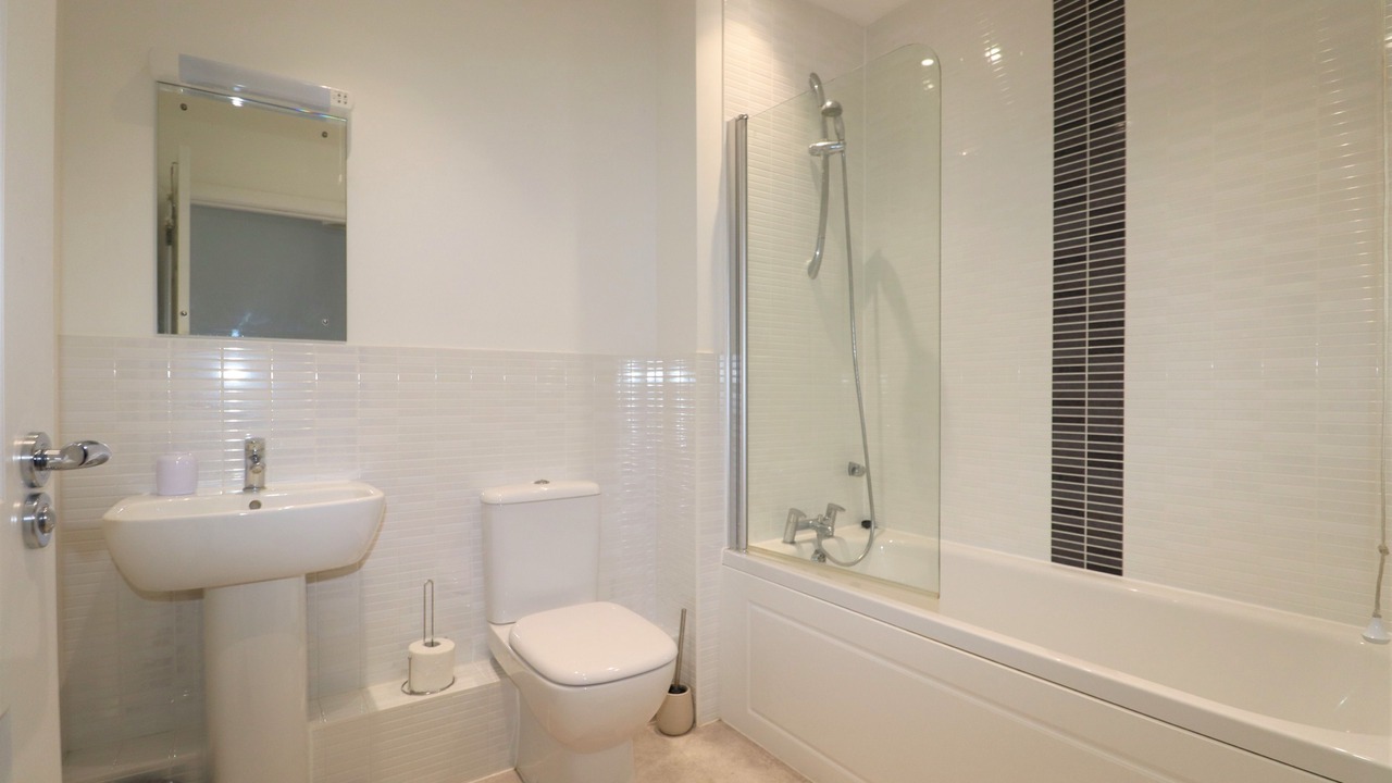 Photo of Bathroom in Freshwater