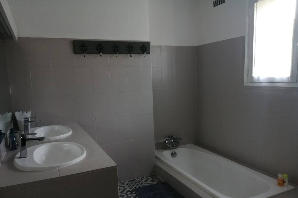 Photo of Bathroom in Prades-le-Lez