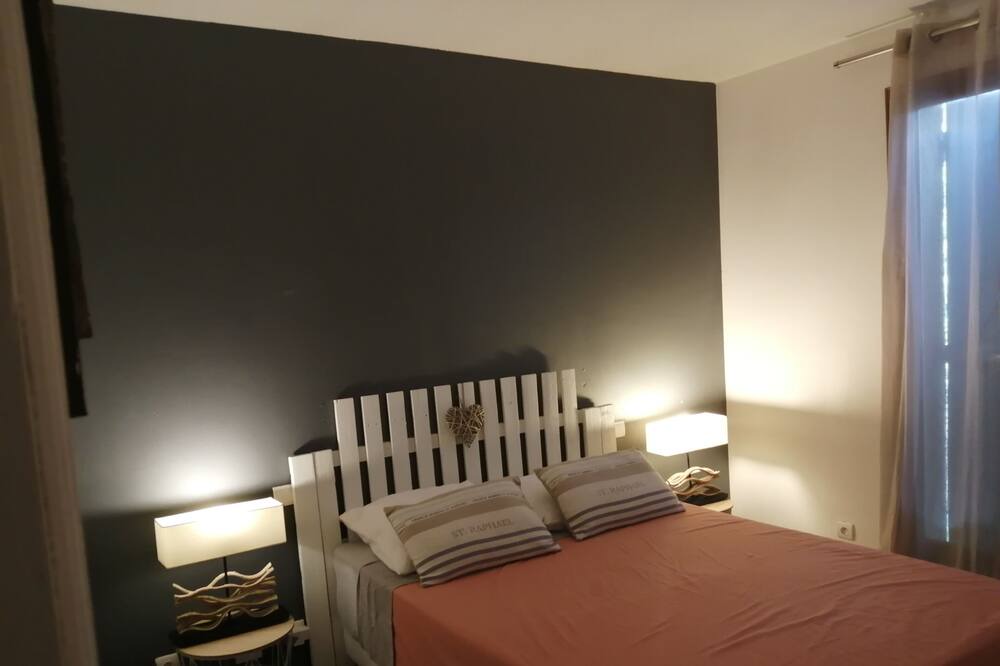 Photo of Bedroom in Prades-le-Lez