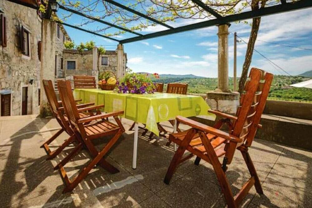Photo of Patio Balcony in Kobas