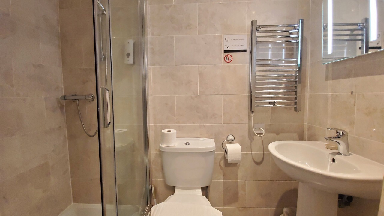 Photo of Bathroom in London Borough of Hounslow